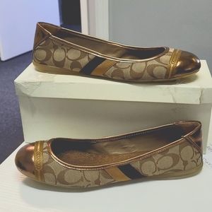 Coach flats